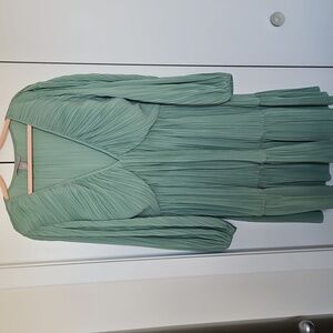H&M Plissé Dress